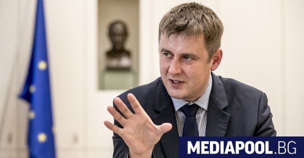 Външният министър на Чехия Томаш Петържичек ще бъде отстранен от