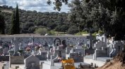 Погребални работници в Рим протестираха заради струпване на ковчези на гробищата