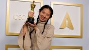 Филмът "Земя на номади" триумфира на наградите "Оскар"