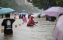 Най-малко 12 души загинаха при наводнения в китайската провинция Хънан