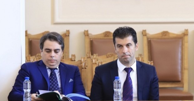Очаква се служебните министри Кирил Петков и Асен Василев да