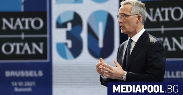 Генералният секретар на НАТО Йенс Столтенберг изрази безпокойство от увеличаването
