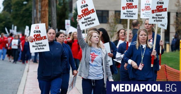 Работници, медицински сестри, снимачни сътрудници - десетки хиляди американски трудещи