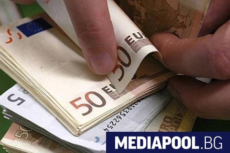 Пандемията е стопила драматично парите които българите в чужбина изпращат