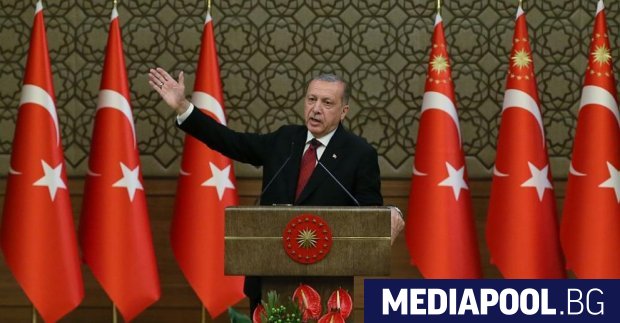 Турската лира се срина до рекордно ниски нива след като