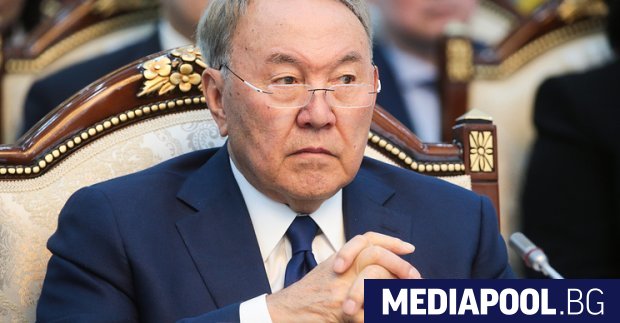 Президентът на Казахстан обвини днес своя влиятелен наставник и предшественик
