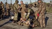 Червеният кръст регистрира стотици защитници на "Азовстал" като военнопленници