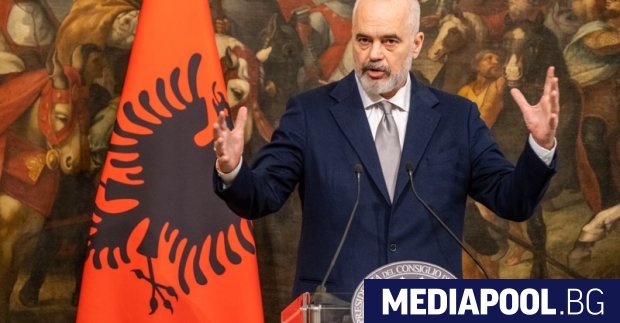 Албанският премиер Еди Рама заяви в петък че Северна Македония