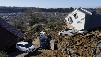 Най-малко 24 са жертвите на мощното земетресение в Япония