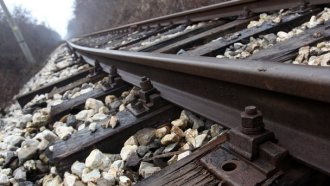 Прокуратурата разследва срязване на спирачките на локомотив