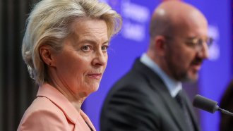 Шарл Мишел атакува Урсула фон дер Лайен преди европейските избори