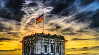 Връщането на задължителната казарма в Германия ще струва на икономиката над 70 милиарда евро