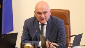 Премиерът Главчев се е скрил от парламента за кадруването в спецслужбите