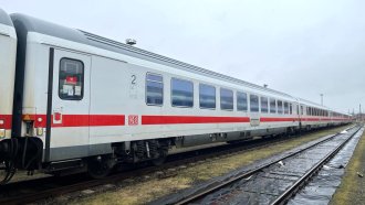Нов влак ще пътува от София до Бургас за "рекордните" 5 часа и 55 минути