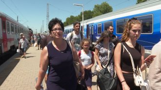 ЕС излива милиарди за евтин влак, но европейците трудно слизат от колите