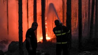 Пожарът в Гърция достигна до границата с България (Обновена)