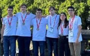 Българските математици спечелиха 5 медала от Международна олимпиада