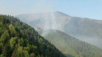 Пожар гори природен парк "Рилски манастир"